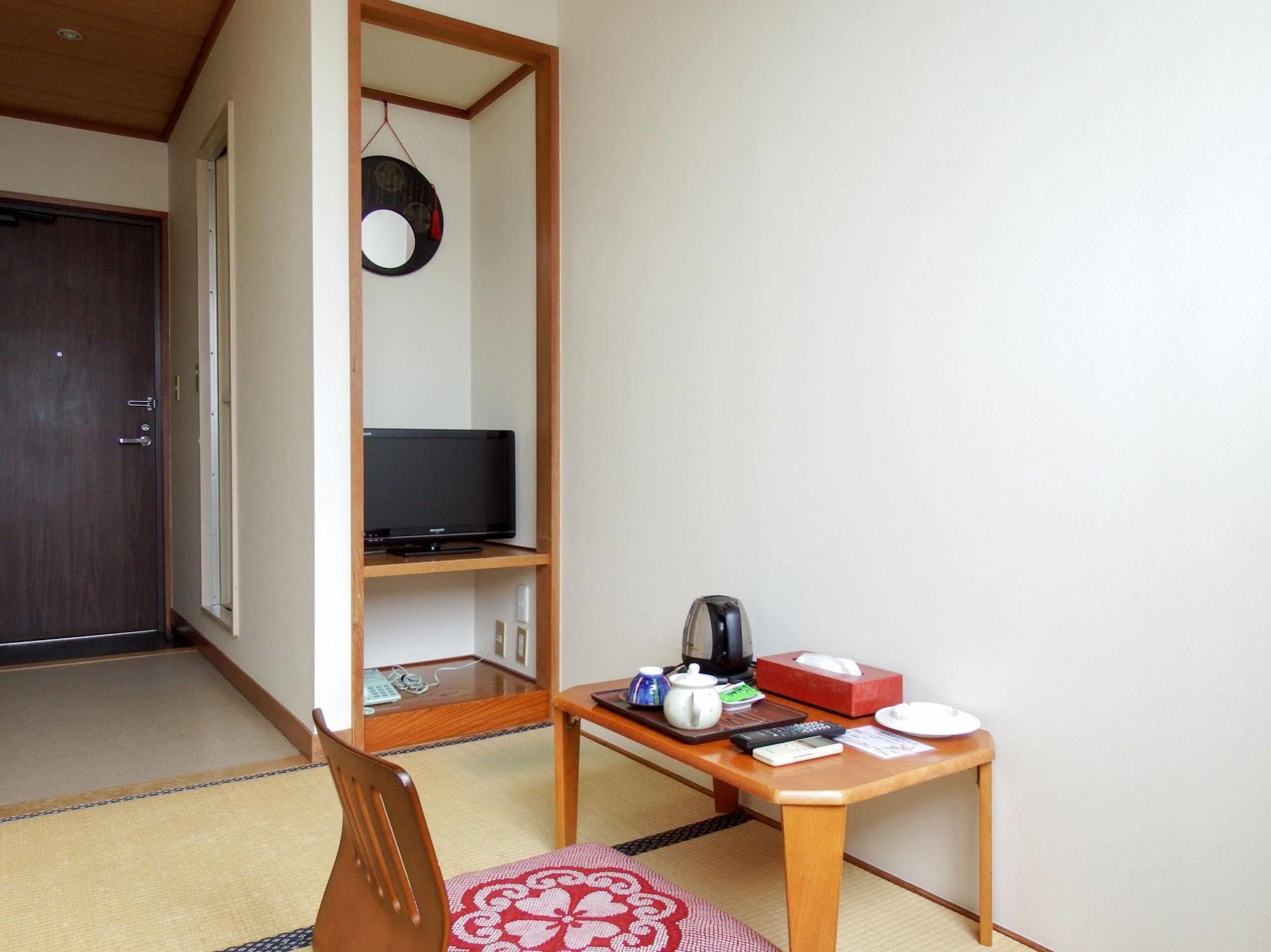 Wakatake Ryokan Kawagoe  Buitenkant foto