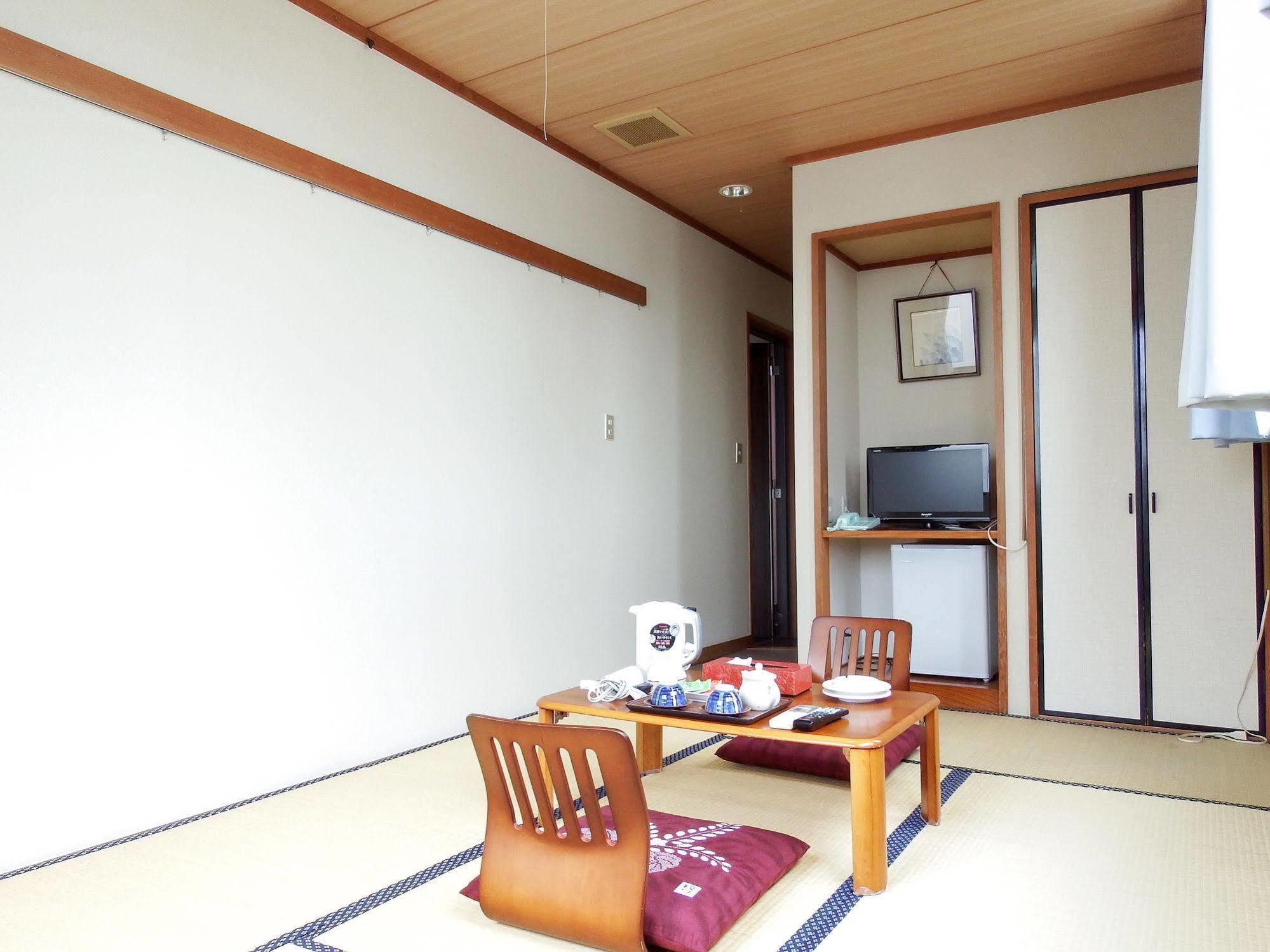 Wakatake Ryokan Kawagoe  Buitenkant foto